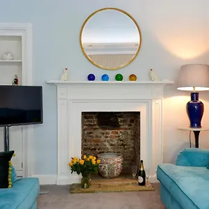 Oxtobys Upstairs Holiday home York