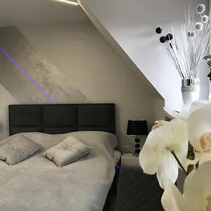 Novel Old Town Apartment Warsaw