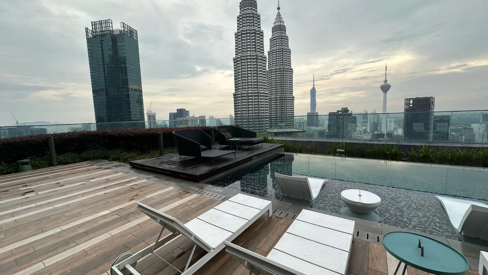 Apartment Skyline Homes By Star Residences Klcc Kuala Lumpur
